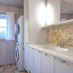 Beautiful Home In Blavand With Sauna Casa de Férias *