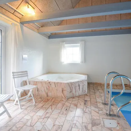 Beautiful Home In Blavand With Sauna Blåvand